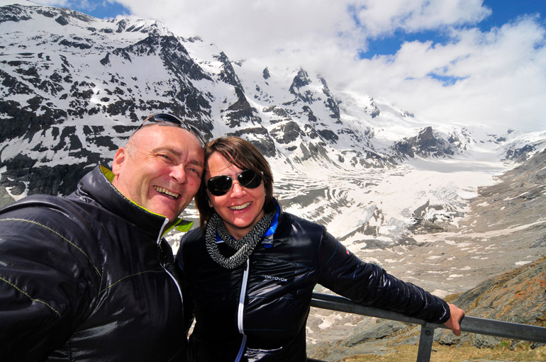 Das Dreamteam auf der Kaiser Franz Josefs Höhe - im Hintergrund der Pasterzengletscher!