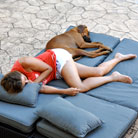 Nach dem erfolgreichen "Schwimmtraining" brauchen wir beide eine Mütze Schlaf im Schatten... ;)