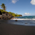 Black Sand Beach kurz vor dem kleinen Dorf Hana...
