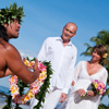 Die Lei-Übergabe beginnt mit einem Chant... einem traditionellen hawaiianischen Sprechgesang!